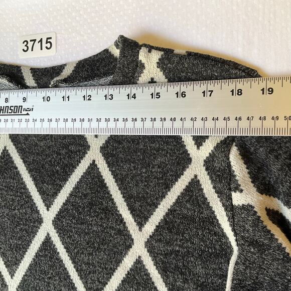 NOM Women Knit Blouse size XL Long Sleeve Crew Neck Stretchy Plaid Black & White - Picture 2 of 9